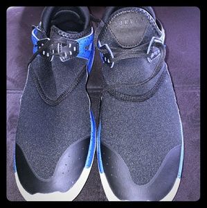 Boys Jordan Fly shoes